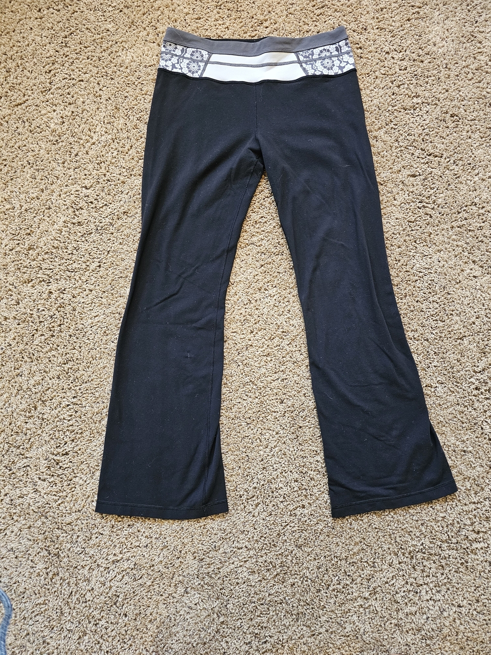 Lululemon Black Leggings with Grey Band Sz 10